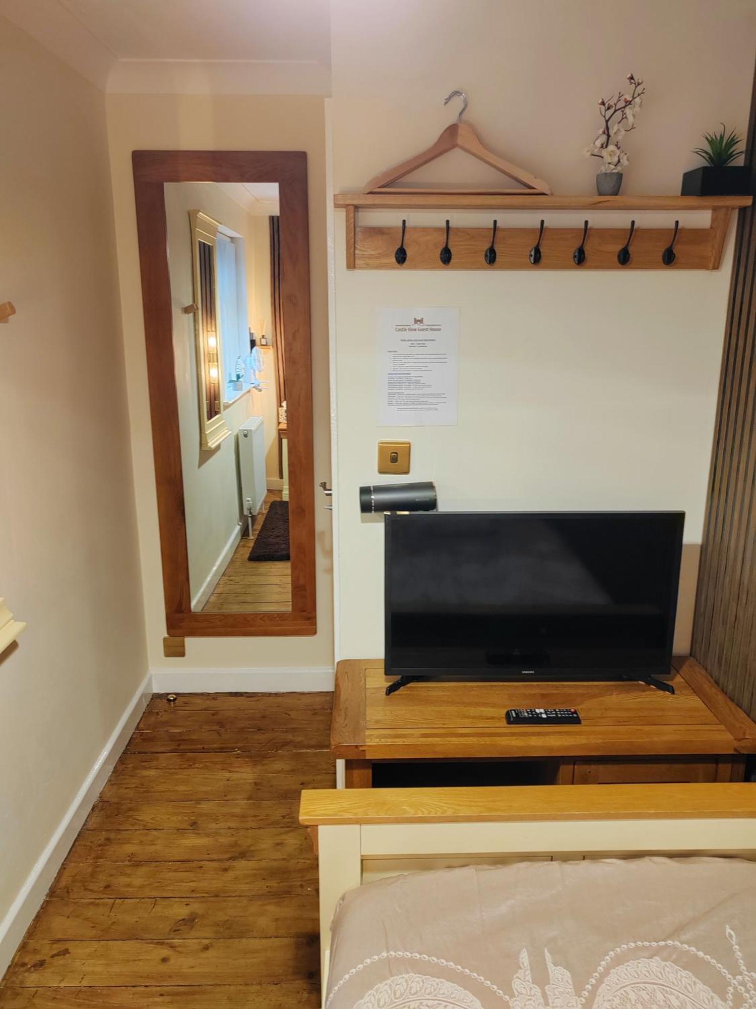 Castle View Guest House Харлех Номер фото